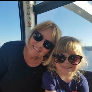 Meet your Posher, Renee